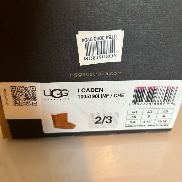 Baby girl Ugg boots size 6-12 months (2/3) brand new with box included . - Picture 2 of 6
